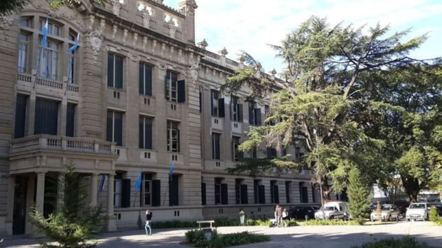 la unlp sortea las vacantes de los colegios: ¿a que hora y como seguirlo en vivo?