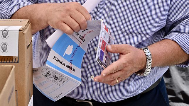 libertarios presentaron un proyecto de ley para votar con la boleta unica de papel en la provincia