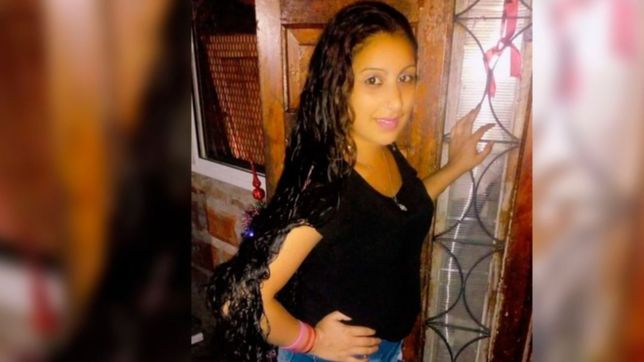 aparecio la chica que se habia perdido el domingo a metros de un salon en 63 y 122