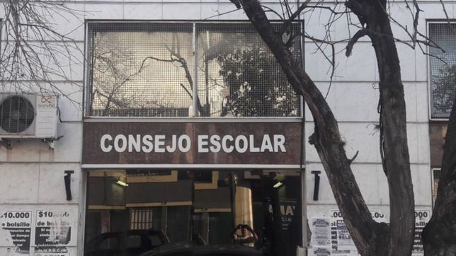 la comuna ajusta el control politico del consejo escolar