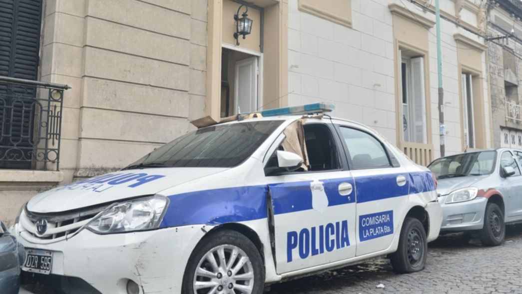 Robó un kiosco de La Plata, quedó filmado y su papá lo entregó a la Policía