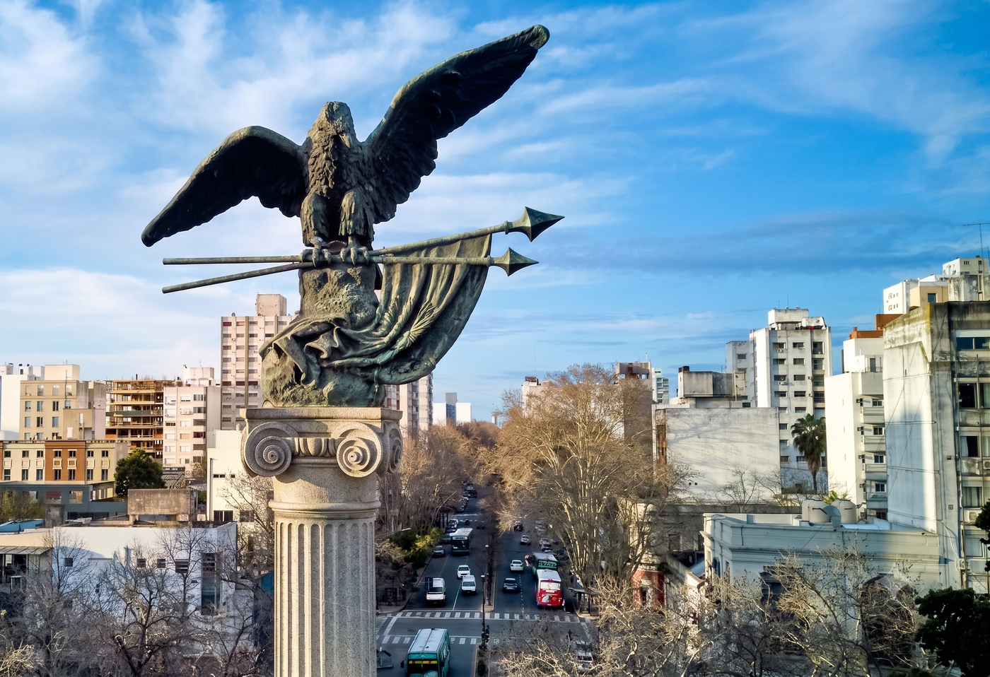 Aguila Plaza italia