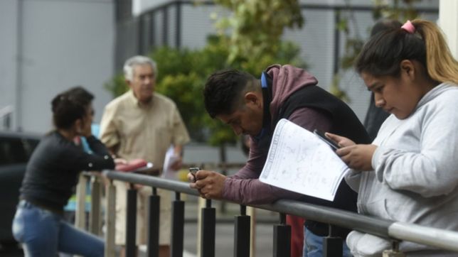 tras el caos en los bancos avanza la creacion de billeteras digitales para pagar planes