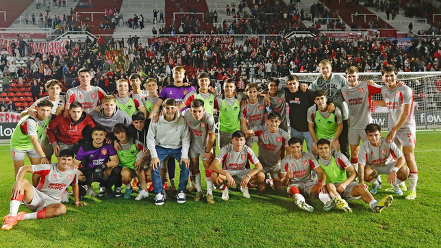 los juveniles de estudiantes que iban a ser titulares en reserva pero recibieron el llamado de dominguez