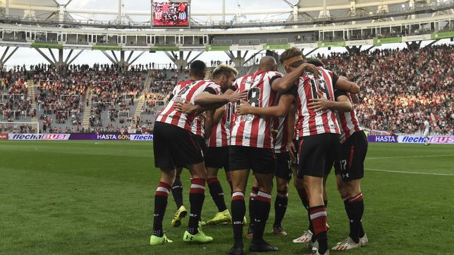 estudiantes bajo el telon del estadio unico con un triunfo ante talleres