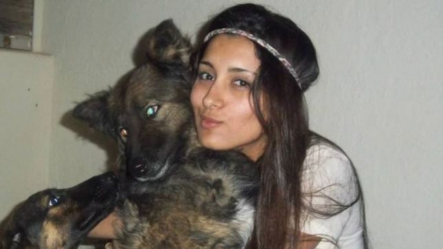 fue baleada hace dos anos en 17 y 48, sigue internada y se comunica a traves de una tablet