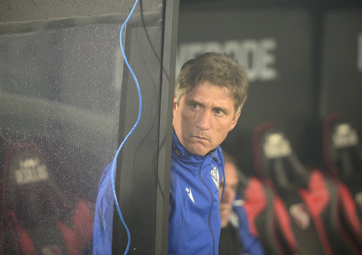 Estudiantes Vélez Supercopa Inteernacional Gustavo Barros Schelotto.jpg