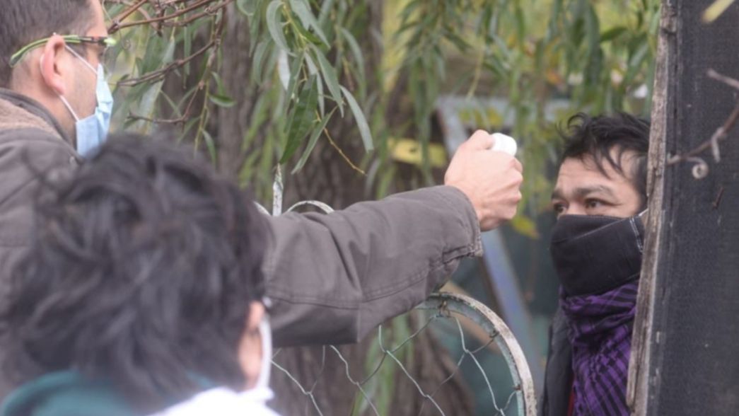 Descartan que hayan detectado un caso sospechoso en el barrio que monitorearon en La Plata