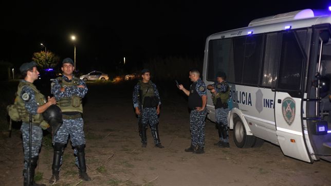 un megaoperativo impidio que 50 personas usurparan terrenos y hay 16 detenidos