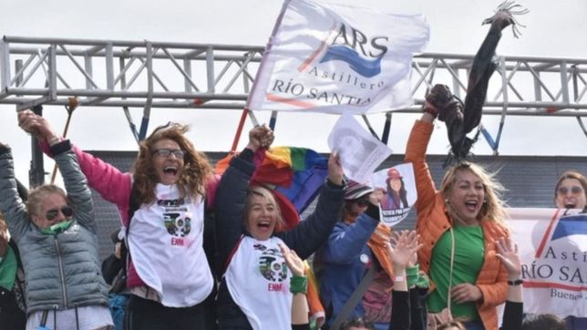 las trabajadoras del astillero y la historia de la eleccion de la plata para el encuentro