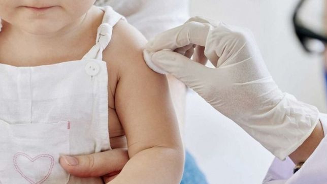 comenzaron a distribuir las vacunas contra el coronavirus para chicos desde los 6 meses