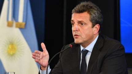 Massa aseguró que el FMI pidió una devaluación del 100% del peso argentino