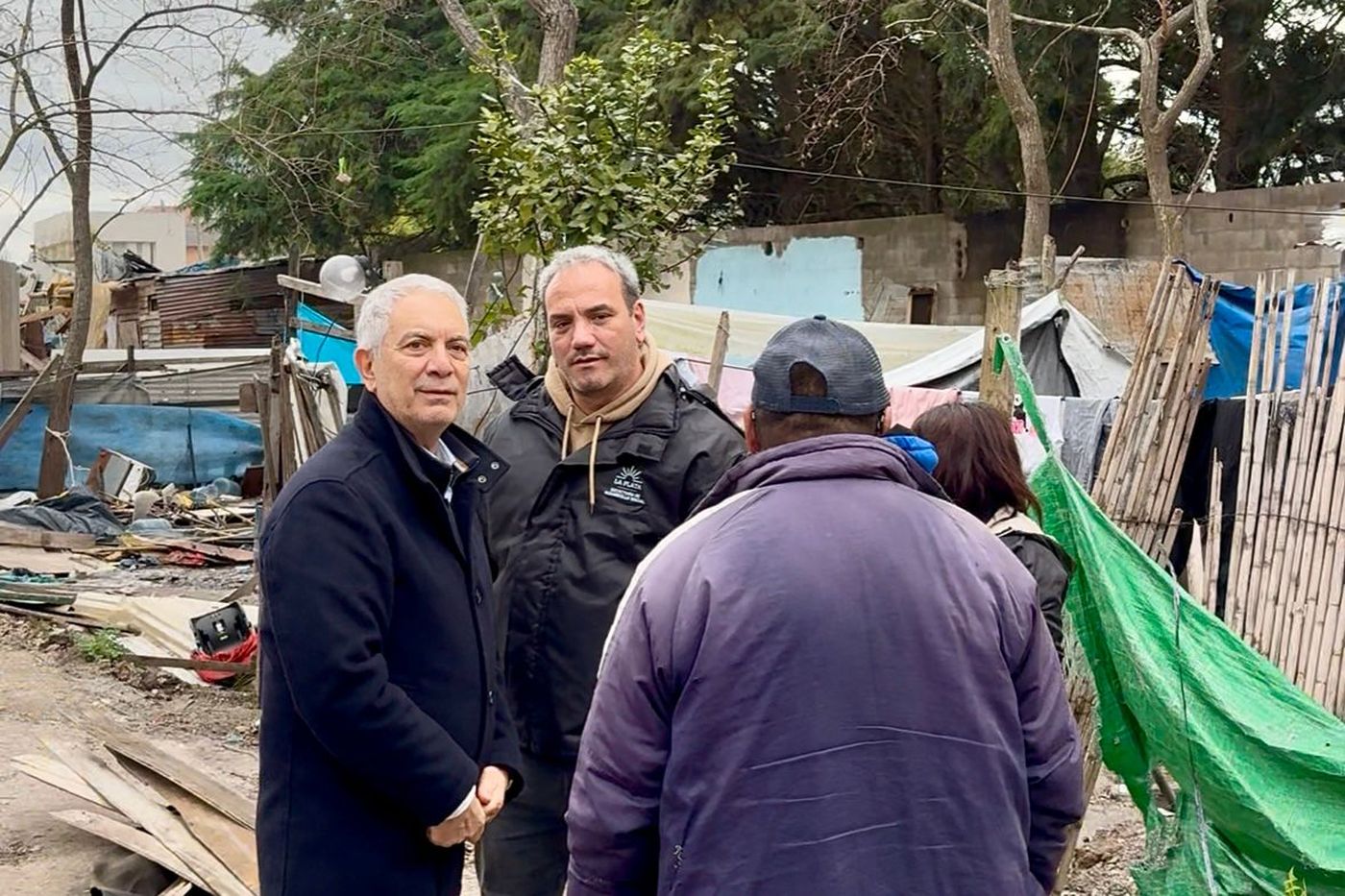 Alak supervisó la instancia final de relocalización de familias que residían en un asentamiento de Hernández