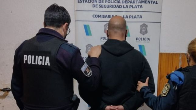 paso por un control de transito, lo frenaron y descubrieron que estaba profugo desde 2019