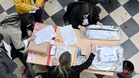 Terminó el escrutinio y el peronismo recortó votos en la provincia, pero no cambiará el reparto de bancas Terminó el escrutinio y el peronismo recortó votos en la provincia, pero no cambiará el reparto de bancas