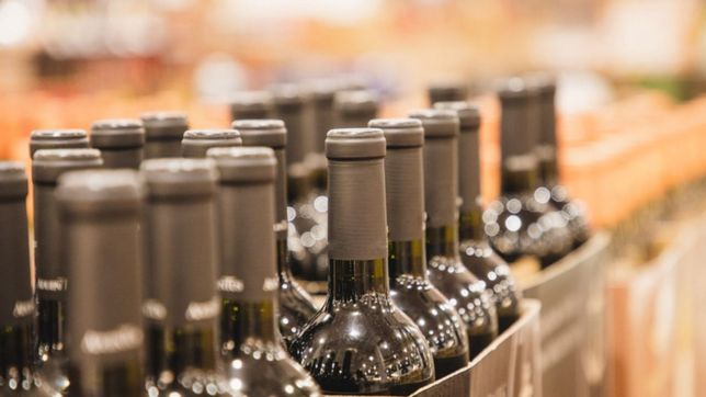 la afip y la aduana subastan bebidas alcoholicas: ¿cuando es y como participar?