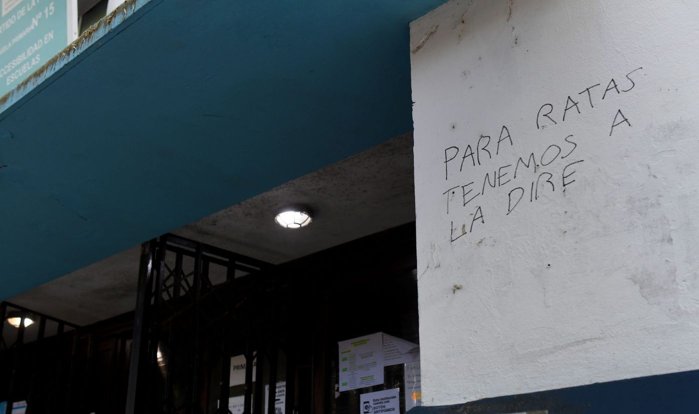 Protesta ratas Escuela 15 y Escuela 26 (1).jpeg
