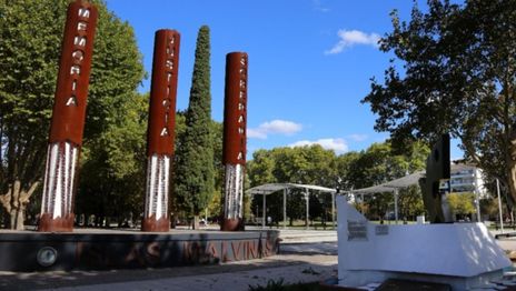 Restauración - monumentos - plaza malvinas