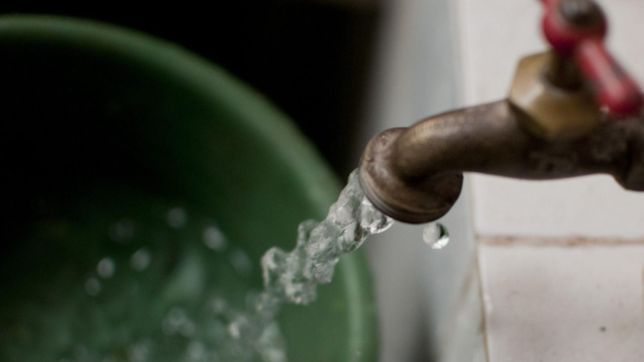 por reparaciones de absa en una caneria, faltara agua en un amplio sector de la plata