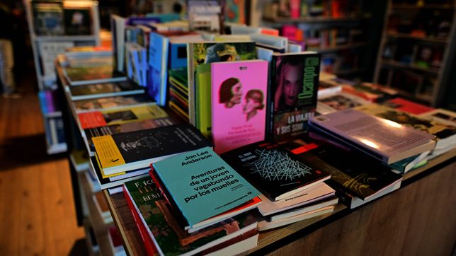 la noche de las librerias vuelve a la plata con descuentos y un gran cronograma de actividades