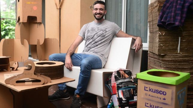 kusco, la marca platense que pisa fuerte en la fabricacion de muebles de carton