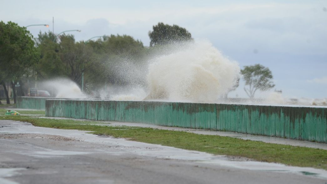 Renovaron el alerta por la crecida del Río de la Plata en la región