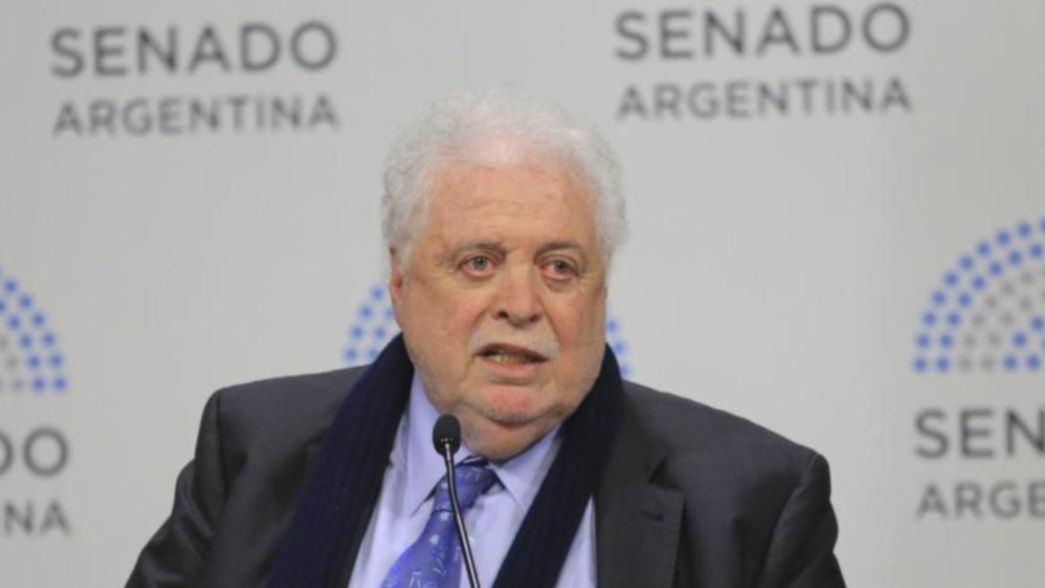 Ginés González García apuntó contra los asados, juntadas y mateadas por salto de casos