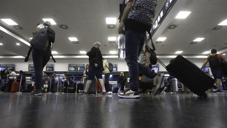 Autorizan a una nueva aerolínea a operar vuelos nacionales e internacionales en Argentina
