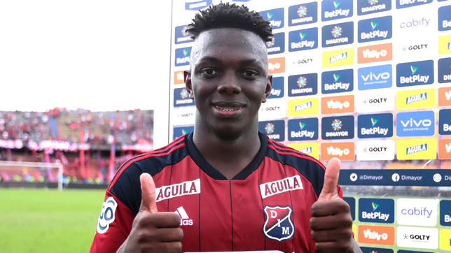 llega a la plata el delantero colombiano que tiene la mision de reemplazar a rollheiser