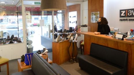 ¿Cómo afecta el pase sanitario a los empleados de comercio y a los clientes?