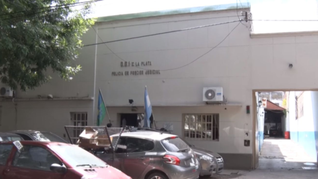 golpeo y mordio a su pareja, lo denunciaron por violencia de genero y podria salir libre