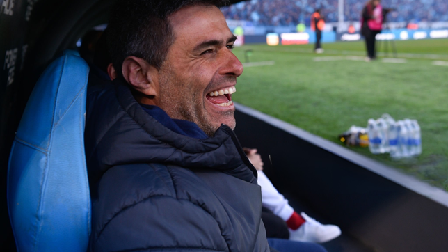 gimnasia y la eleccion del dt: julio vaccari pica en punta pero falta definir el presupuesto