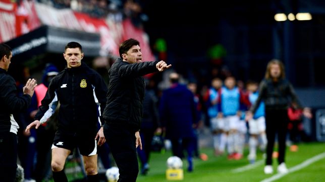 el cacique medina fue autocritico tras la derrota de estudiantes y ya piensa en la libertadores