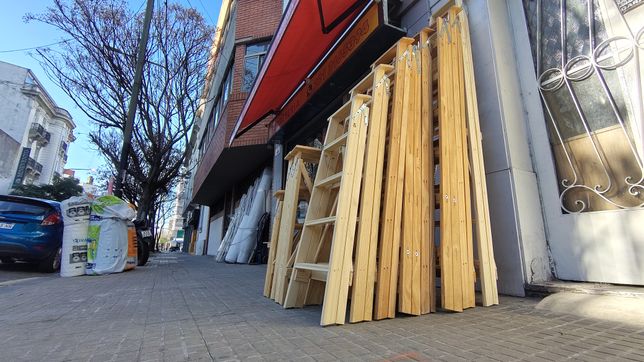 las ferreterias de la plata estan en alerta por la suba de los precios y el riesgo de cierre