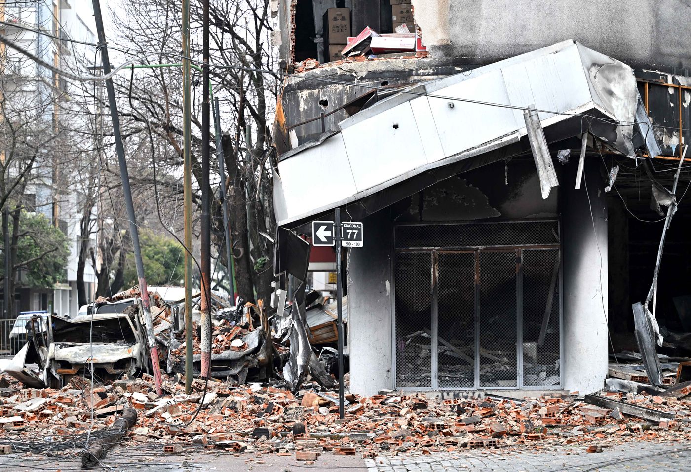 Incendio y derrumbe demolición del depósito de diagonal 77 (1)