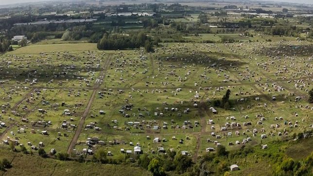 el peronismo le respondio a garro por la toma de tierras: otra vez tiro la pelota afuera