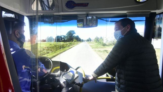 garro inauguro una extension del ramal 27 de micros de la linea oeste en la plata