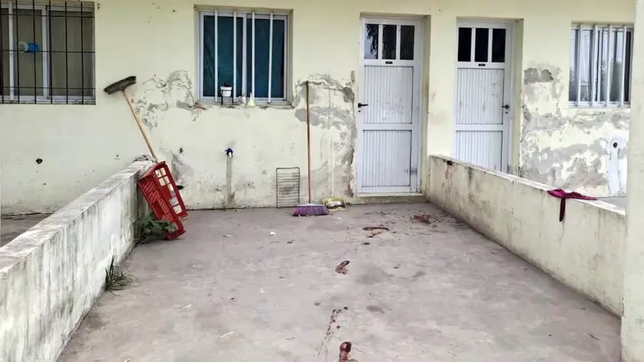 entro a robar un departamento, se corto accidentalmente y murio desangrado