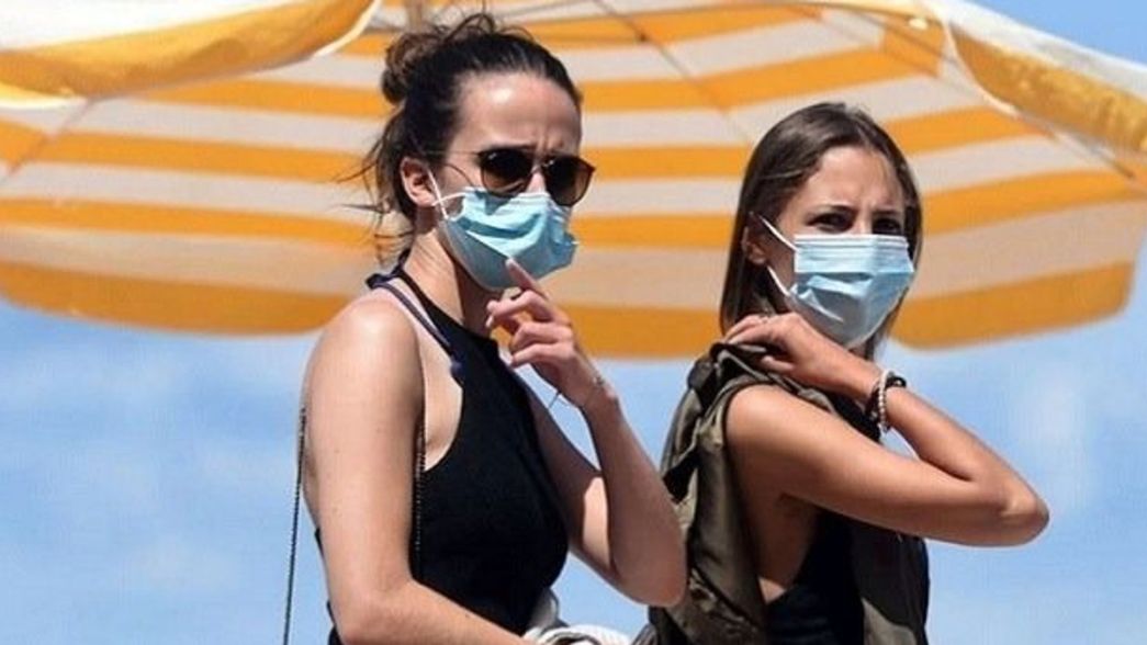 Barbijo en verano: las recomendaciones para evitar golpes de calor