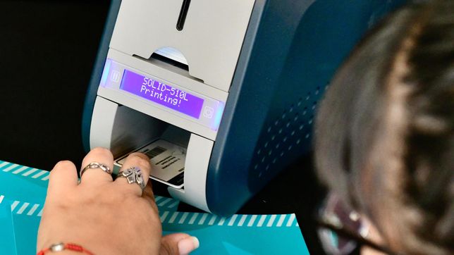 desbaratan a una banda que vendia pases ilegales para personas con discapacidad