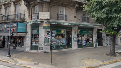 Una librería de La Plata con más de un siglo de historia se muda y deja atrás una esquina emblemática Una librería de La Plata con más de un siglo de historia se muda y deja atrás una esquina emblemática