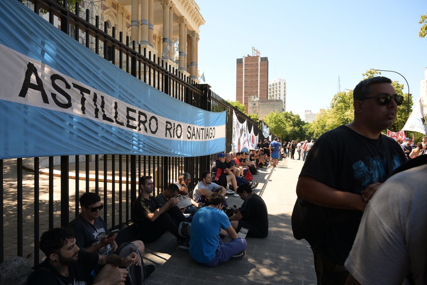 Protesta trabajadores Astillero Río Santiago (11)