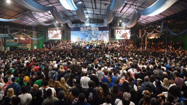 el kirchnerismo se reunio en ensenada bajo la sombra de cristina fernandez de kirchner candidata