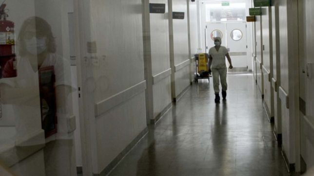 una jornada con 13 fallecidos y 242 contagiados de coronavirus en la plata