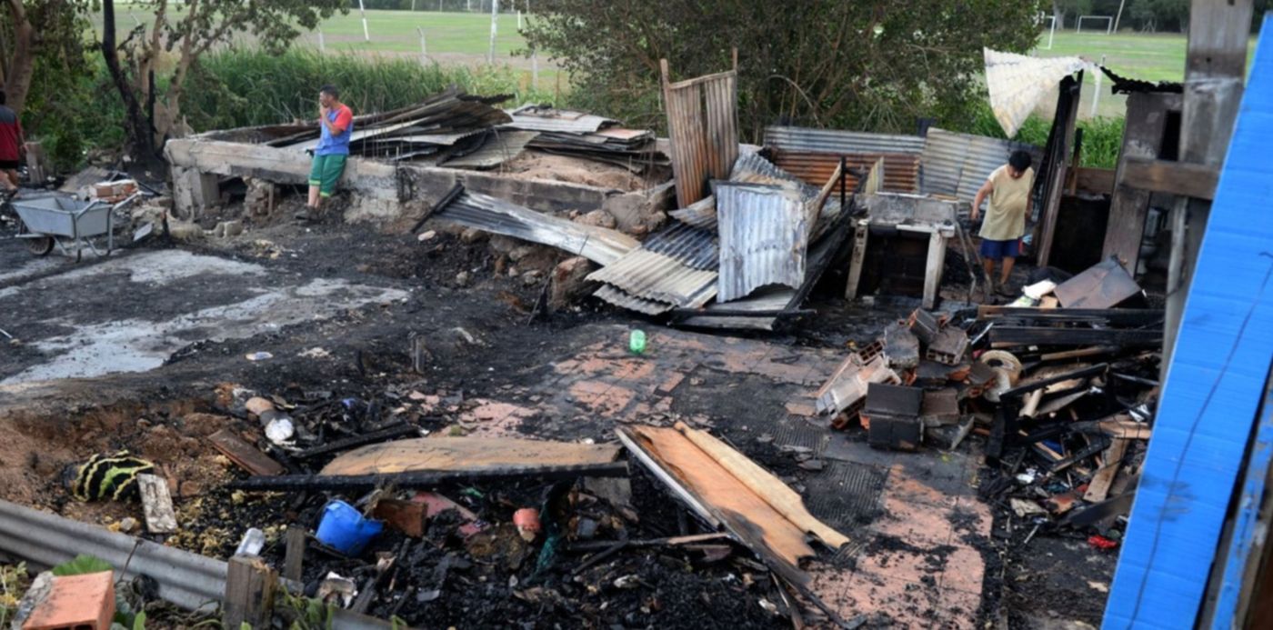 Incendio en el barrio José Luis Cabezas