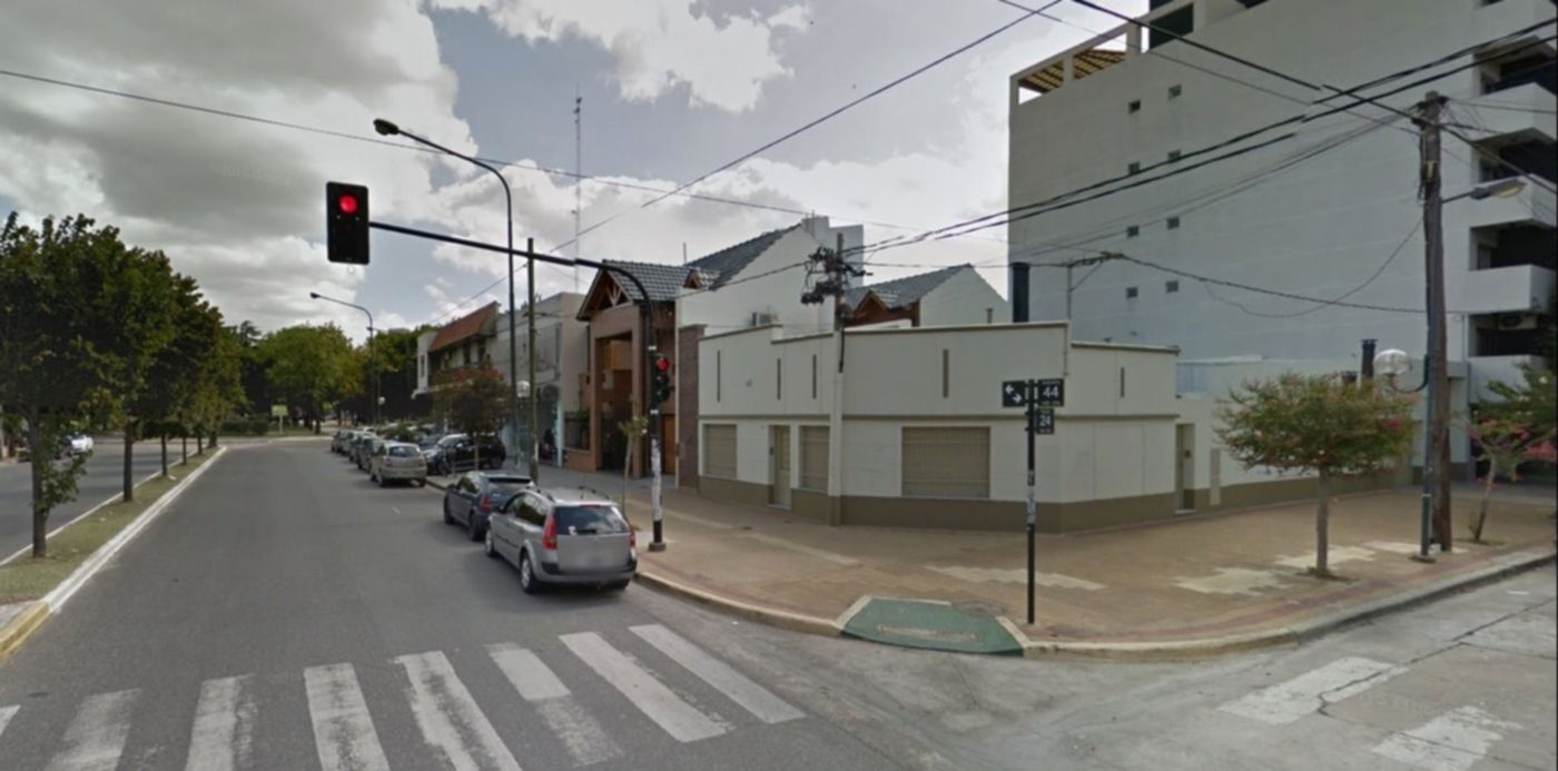 1528832962903.jpg?&cw=1920&ch=950