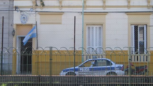 ¿quienes son y por que estaban presos los hombres fugados de la comisaria de tolosa?
