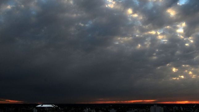 nublado y humedo, pero con buen tiempo: el clima para este martes en la plata