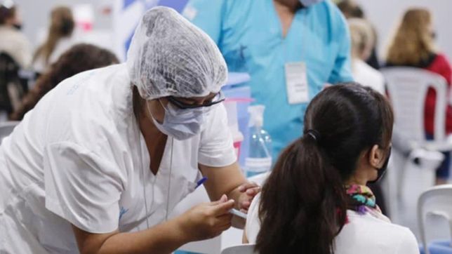 ¿cuales son los efectos secundarios mas comunes de las vacunas contra el coronavirus?