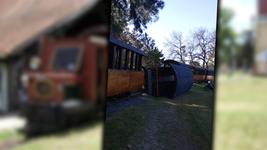descarrilo un vagon del tren de la republica de los ninos y seis personas terminaron con golpes
